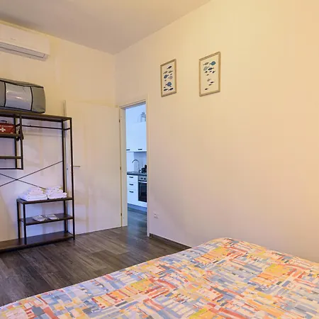 Mari Urbani Apartament La Spezia